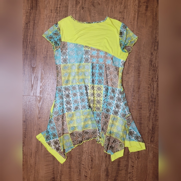 FREE W BUNDLE Variations Y2K lettuce hem top - Picture 11 of 11